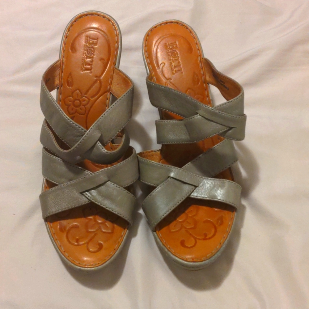 Born sandles